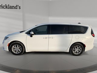 2023 Chrysler Pacifica Touring L FWD in Stratford, Ontario - 5 - w320h240px