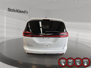2023 Chrysler Pacifica Touring L FWD in Stratford, Ontario - 3 - w320h240px