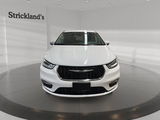2023 Chrysler Pacifica Touring L FWD in Stratford, Ontario - 2 - w320h240px