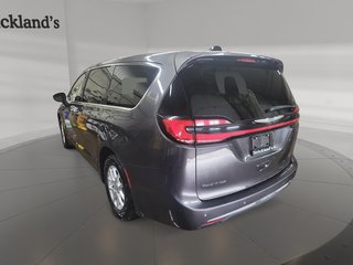 2023 Chrysler Pacifica Touring L FWD in Stratford, Ontario - 4 - w320h240px