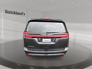 2023 Chrysler Pacifica Touring L FWD in Stratford, Ontario - 3 - w320h240px
