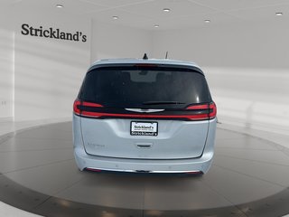 2024 Chrysler Pacifica Touring-L FWD in Stratford, Ontario - 3 - w320h240px