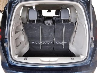 2024 Chrysler Pacifica Touring-L FWD in Stratford, Ontario - 6 - w320h240px