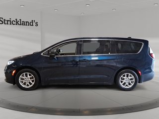 2024 Chrysler Pacifica Touring-L FWD in Stratford, Ontario - 5 - w320h240px