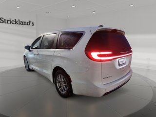 2024 Chrysler Pacifica Touring-L FWD in Stratford, Ontario - 4 - w320h240px