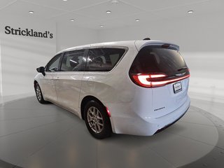2024 Chrysler Pacifica Touring-L FWD in Stratford, Ontario - 4 - w320h240px