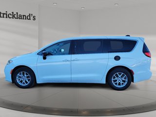 2024 Chrysler Pacifica Touring-L FWD in Stratford, Ontario - 5 - w320h240px