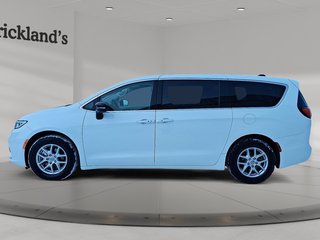 2024 Chrysler Pacifica Touring-L FWD in Stratford, Ontario - 5 - w320h240px