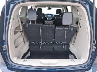 2024 Chrysler Pacifica Touring-L FWD in Stratford, Ontario - 6 - w320h240px