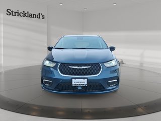 2024 Chrysler Pacifica Touring-L FWD in Stratford, Ontario - 2 - w320h240px