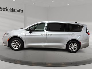 2024 Chrysler Pacifica Touring-L FWD in Stratford, Ontario - 5 - w320h240px