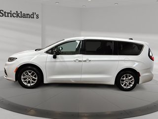 2024 Chrysler Pacifica Touring-L FWD in Stratford, Ontario - 5 - w320h240px