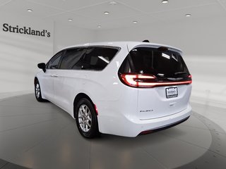 2024 Chrysler Pacifica Touring-L FWD in Stratford, Ontario - 4 - w320h240px