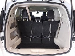 2024 Chrysler Pacifica Touring-L FWD in Stratford, Ontario - 6 - w320h240px