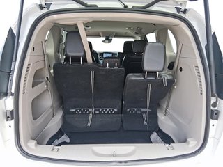 2024 Chrysler Pacifica Touring-L FWD in Stratford, Ontario - 6 - w320h240px