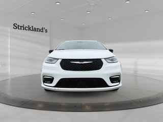 2024 Chrysler Pacifica Touring-L FWD in Stratford, Ontario - 2 - w320h240px