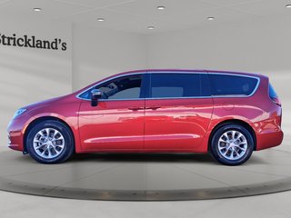 2026 Chrysler Pacifica Limited FWD in Stratford, Ontario - 3 - w320h240px
