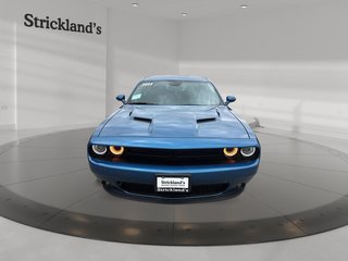2023 Dodge Challenger SXT RWD in Stratford, Ontario - 2 - w320h240px