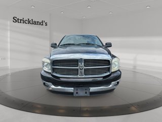 2008 Dodge Ram 1500 SXT Quad Cab 4WD in Stratford, Ontario - 2 - w320h240px