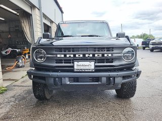2021 Ford Bronco 4-Door Black Diamond in Stratford, Ontario - 2 - w320h240px
