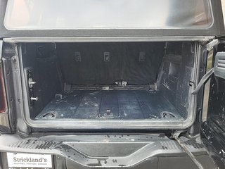 2021 Ford Bronco 4-Door Black Diamond in Stratford, Ontario - 6 - w320h240px