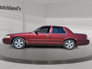 2011 Ford Crown Victoria Sedan in Stratford, Ontario - 5 - w320h240px