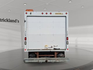 2018 Ford Econoline Van Cutaway E-450 DRW in Stratford, Ontario - 3 - w320h240px