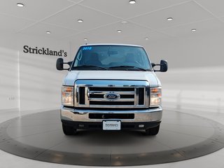 2018 Ford Econoline Van Cutaway E-450 DRW in Stratford, Ontario - 2 - w320h240px