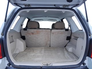 2009 Ford Escape XLT 4Dr 2WD 4CYL in Stratford, Ontario - 6 - w320h240px