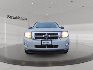 2009 Ford Escape XLT 4Dr 2WD 4CYL in Stratford, Ontario - 2 - w320h240px