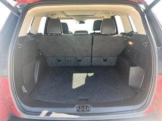 2017 Ford Escape Titanium - FWD in Stratford, Ontario - 6 - w320h240px