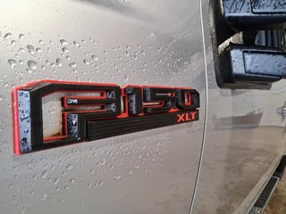 2018 Ford F150 4x4 - Supercrew XLT - 145 WB in Stratford, Ontario - 6 - w320h240px