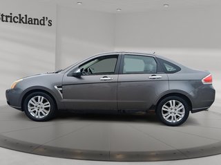 2009 Ford Focus SEL 4D Sedan in Stratford, Ontario - 5 - w320h240px