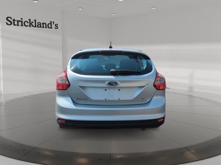 2013 Ford Focus SE Hatchback in Stratford, Ontario - 3 - w320h240px