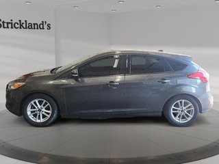 2016 Ford Focus Hatchback SE in Stratford, Ontario - 5 - w320h240px