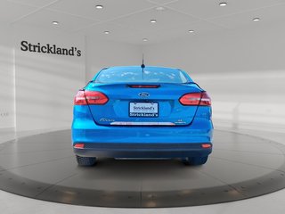 2016 Ford Focus Sedan SE in Stratford, Ontario - 3 - w320h240px
