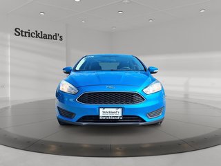 2016 Ford Focus Sedan SE in Stratford, Ontario - 2 - w320h240px