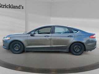 2016 Ford Fusion SE FWD in Stratford, Ontario - 5 - w320h240px