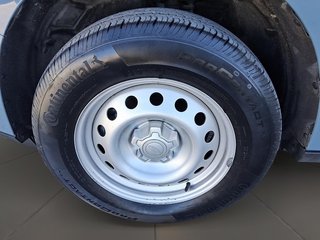 2022 Ford Maverick XL Crew Cab FWD 2.5L Hybrid in Stratford, Ontario - 6 - w320h240px