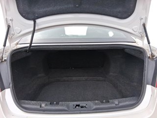 2011 Ford Taurus SEL 4D Sedan in Stratford, Ontario - 6 - w320h240px