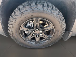 2021 GMC Acadia AWD AT4 in Stratford, Ontario - 6 - w320h240px