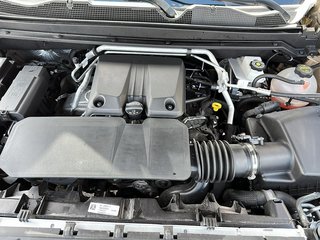 2024 GMC Canyon Crew Cab Short Box 4-Wheel Drive AT4 in Stratford, Ontario - 6 - w320h240px