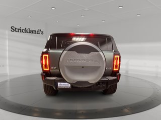 2024 GMC HUMMER EV SUV E4WD 4dr 3X in Stratford, Ontario - 3 - w320h240px
