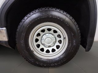 2022 GMC New Sierra 1500 Double Cab 4x4 Double Cab Standard Box 4WD Base in Stratford, Ontario - 6 - w320h240px