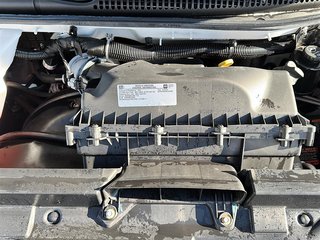 2023 GMC Savana Cargo 2500 135wb 2WD in Stratford, Ontario - 6 - w320h240px