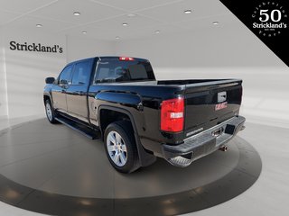 2017  Sierra 1500 Crew 4x4 Base / Standard Box in Stratford, Ontario - 4 - w320h240px