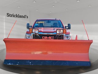 2017 GMC Sierra 1500 Reg 4x4 Base / Standard Box in Stratford, Ontario - 2 - w320h240px