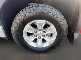 2022 GMC Sierra 1500 Ltd Regular Cab 4x4 Base Long Box in Stratford, Ontario - 6 - w320h240px