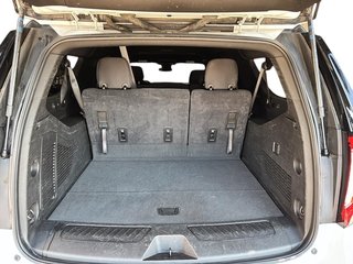 2024 GMC Yukon XL 4WD 4dr SLE in Stratford, Ontario - 4 - w320h240px