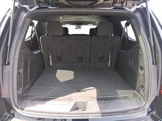 2024 GMC Yukon XL 4WD 4dr SLE in Stratford, Ontario - 6 - w320h240px
